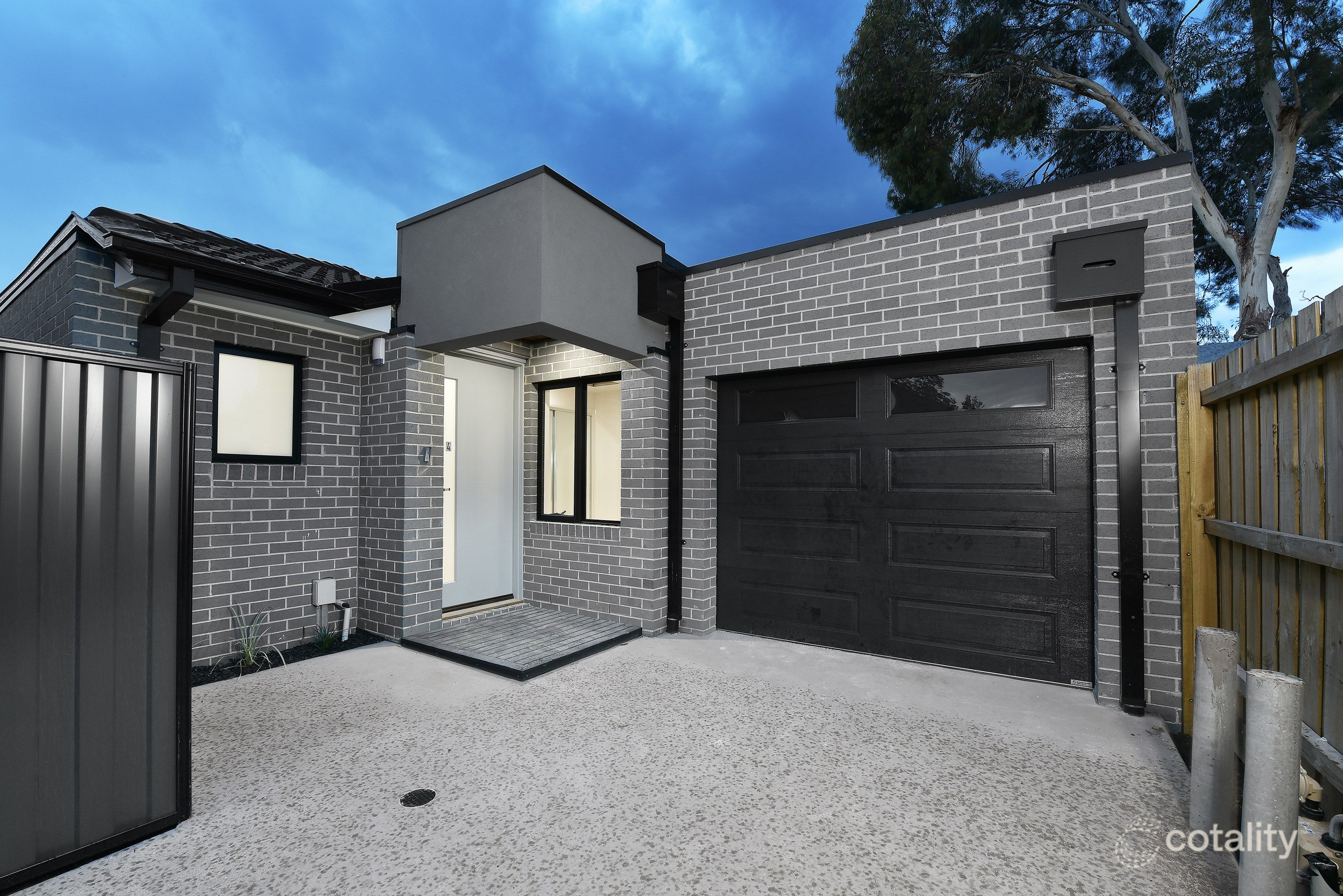 4/7 Darlington Gr, Coburg, VIC 3058