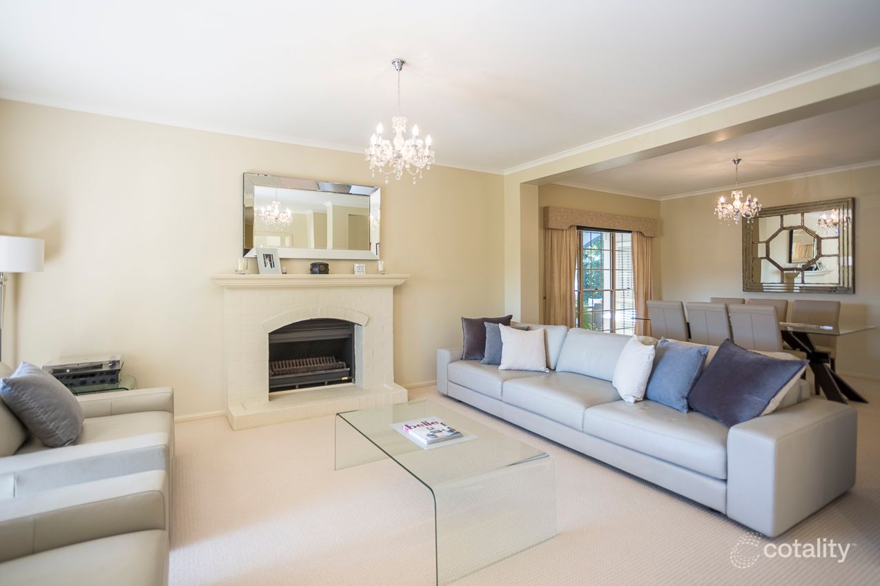 27 Koorong St, The Gap, QLD 4061