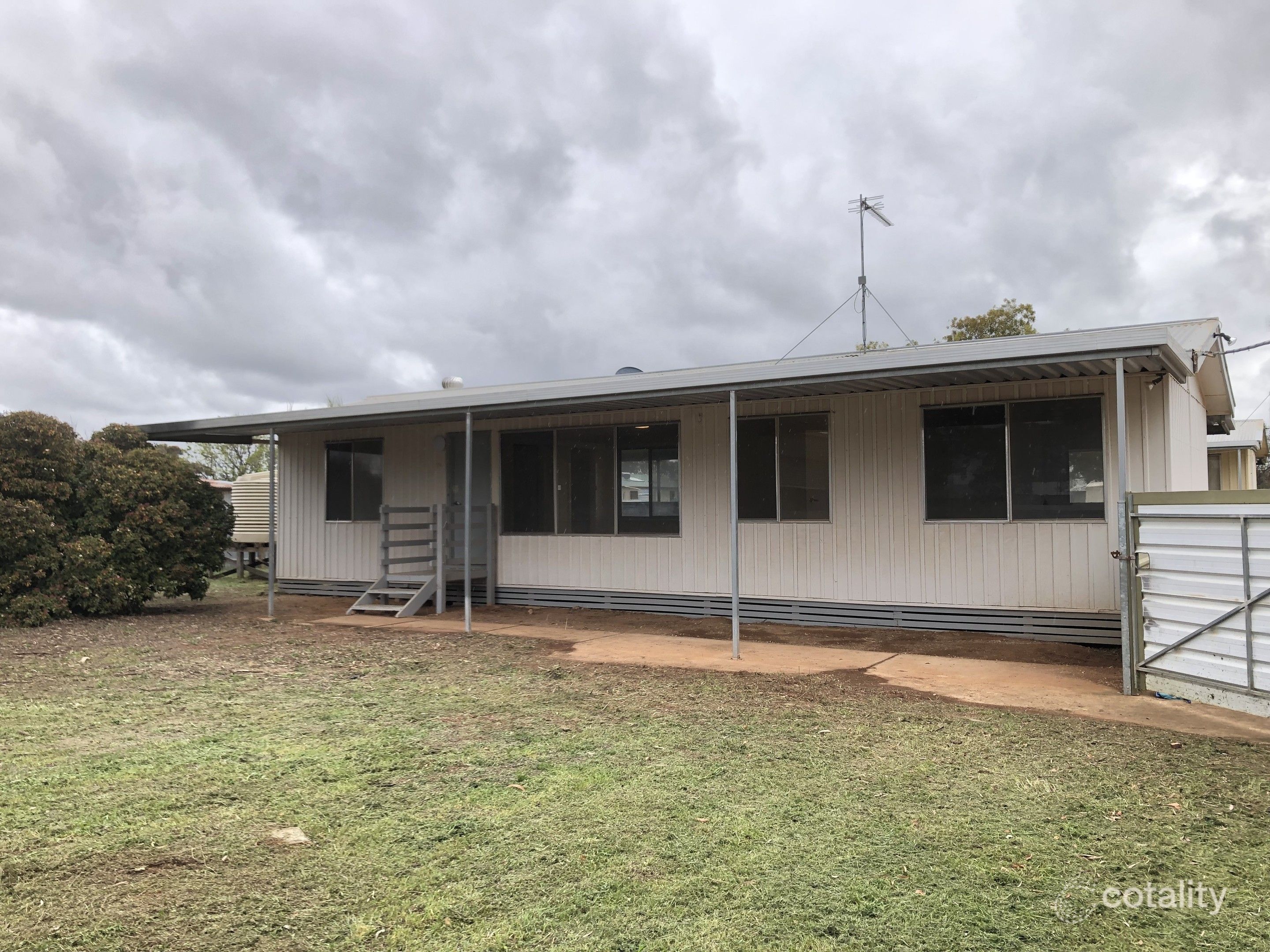 30 Queen St, Peterborough, SA 5422