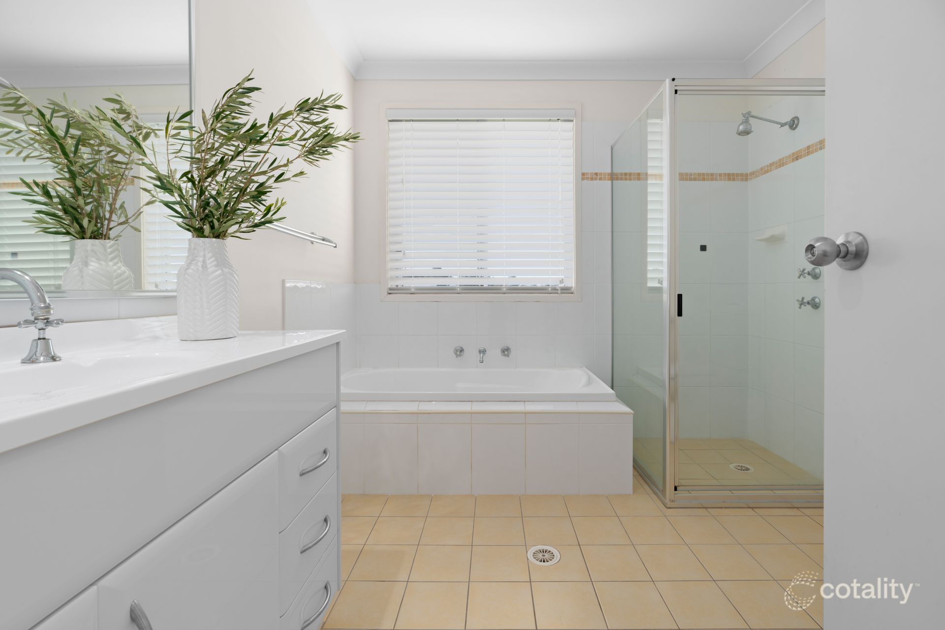 18 Glenoak Way, Nowra Hill, NSW 2540