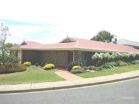 9 Gloucester Tce, Mclaren Vale, SA 5171