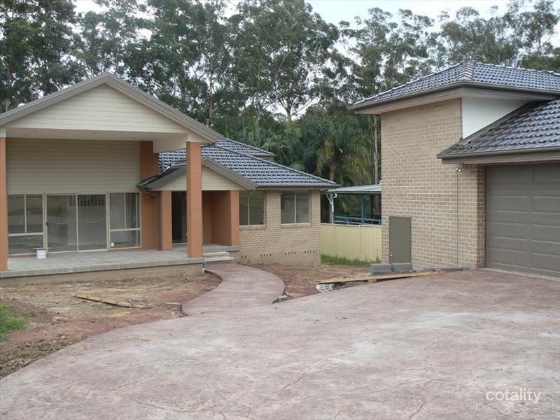 18 Goldenia Cl, Morisset, NSW 2264