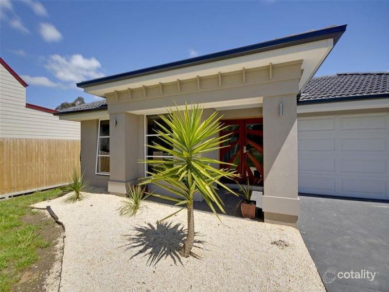 15 Stringer Rd, Toongabbie, VIC 3856