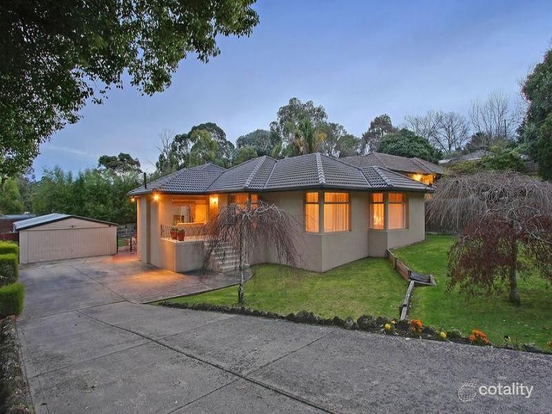 14 Eastfield Rd, Croydon South, VIC 3136
