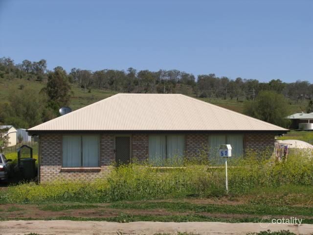 52 Phipps Dr, Meringandan West, QLD 4352