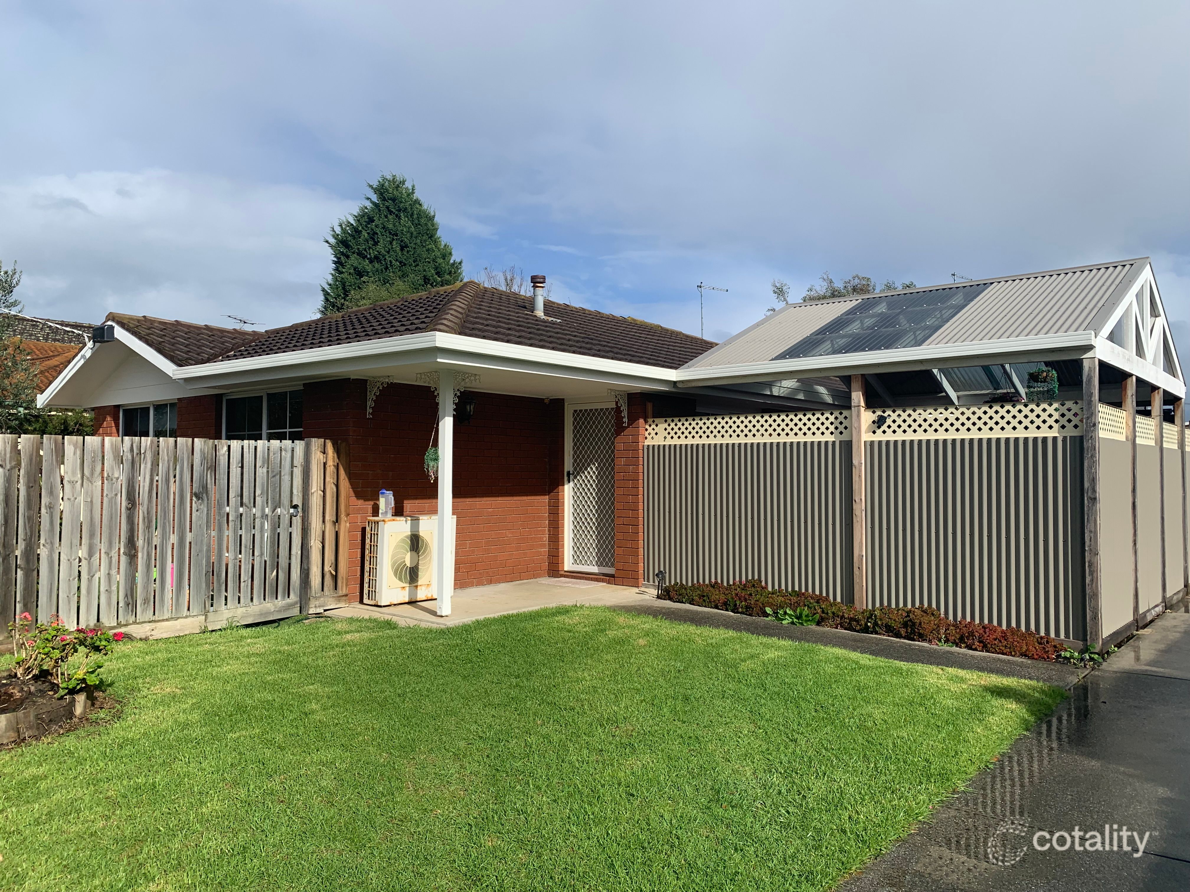 1/47 Thompson St, Whittington, VIC 3219