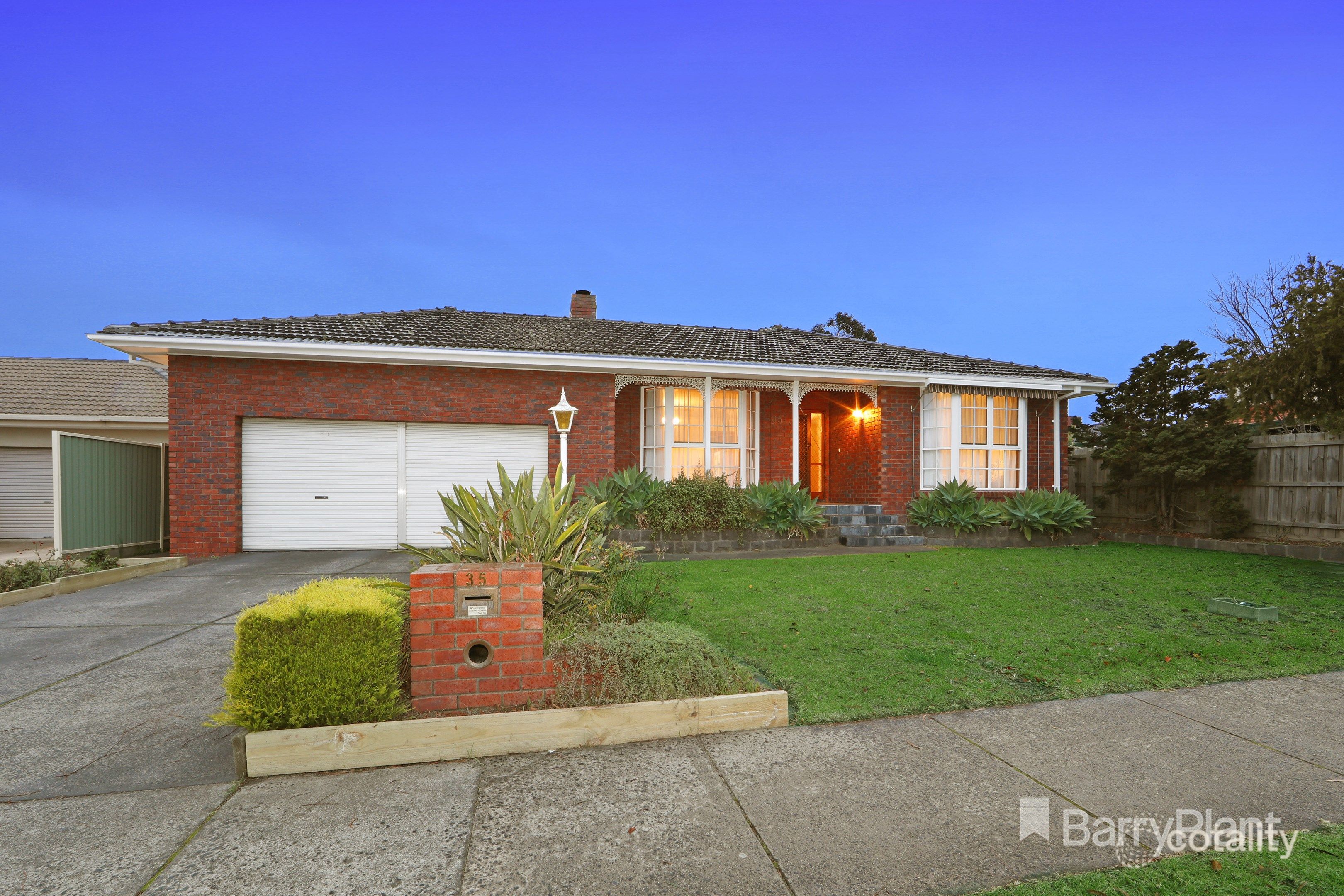 35 Turramurra Dr, Rowville, VIC 3178