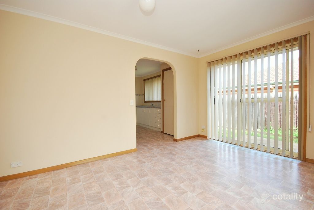 2/272 Albert St, Sebastopol, VIC 3356