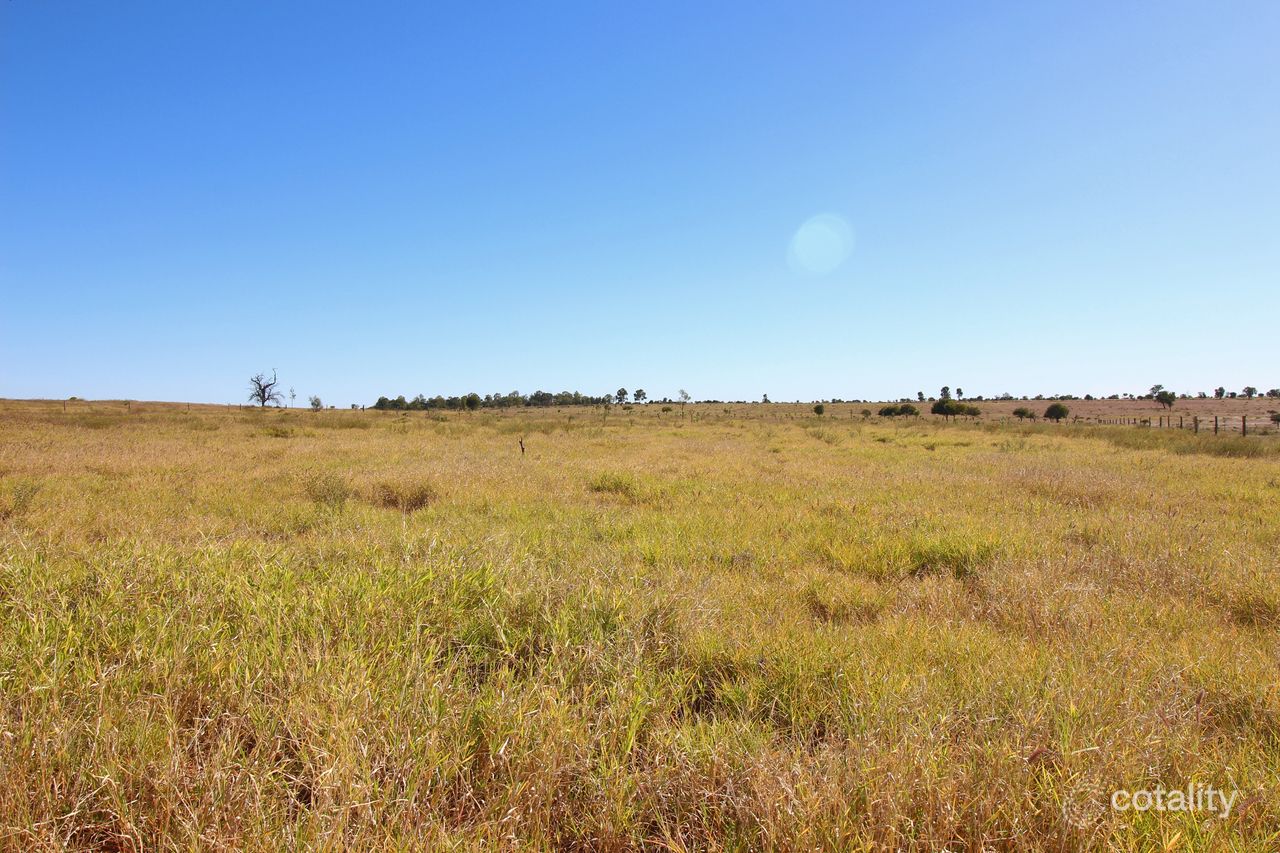 77 Hibernia Rd, Capella, QLD 4723