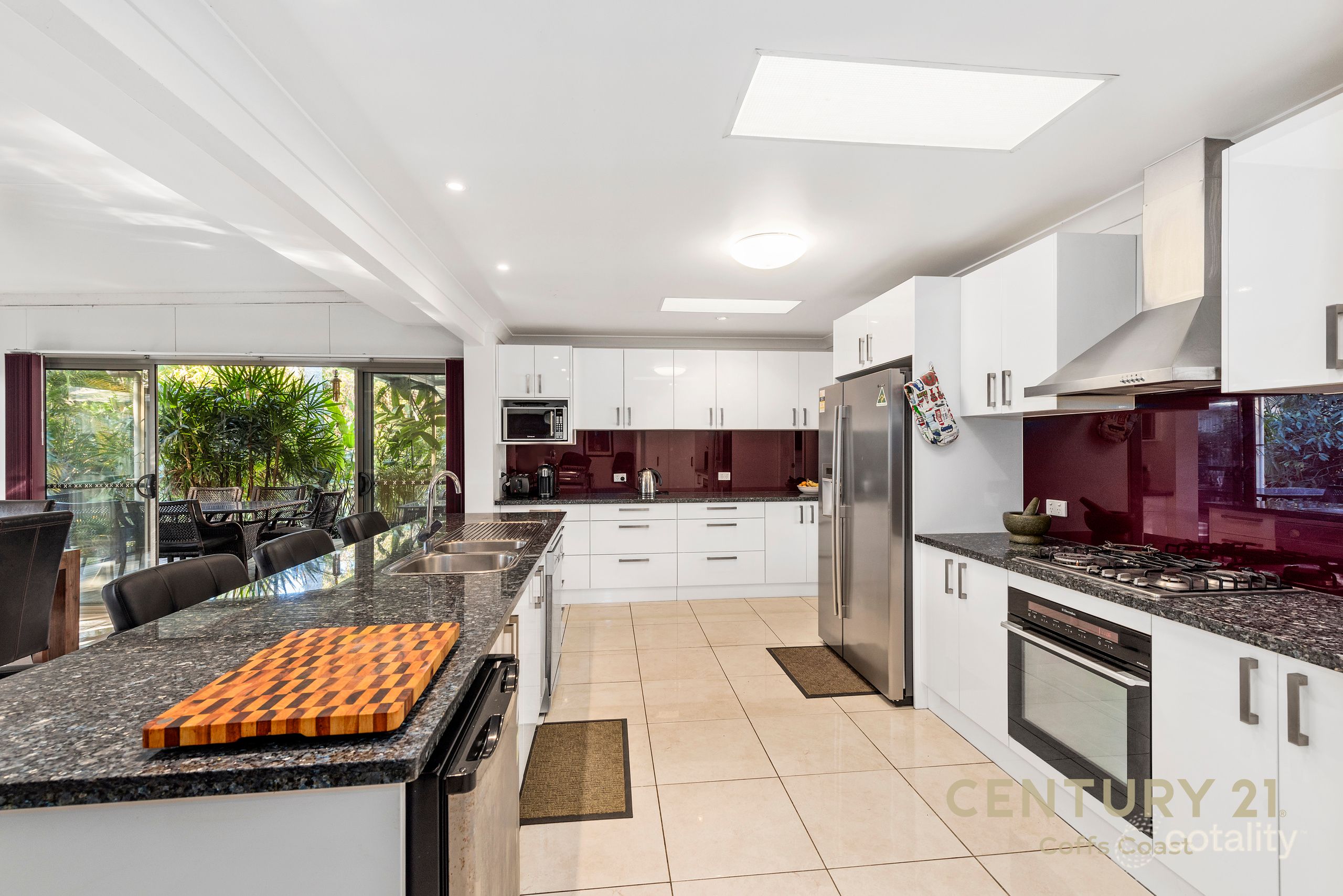5 Taylor Cl, Emerald Beach, NSW 2456