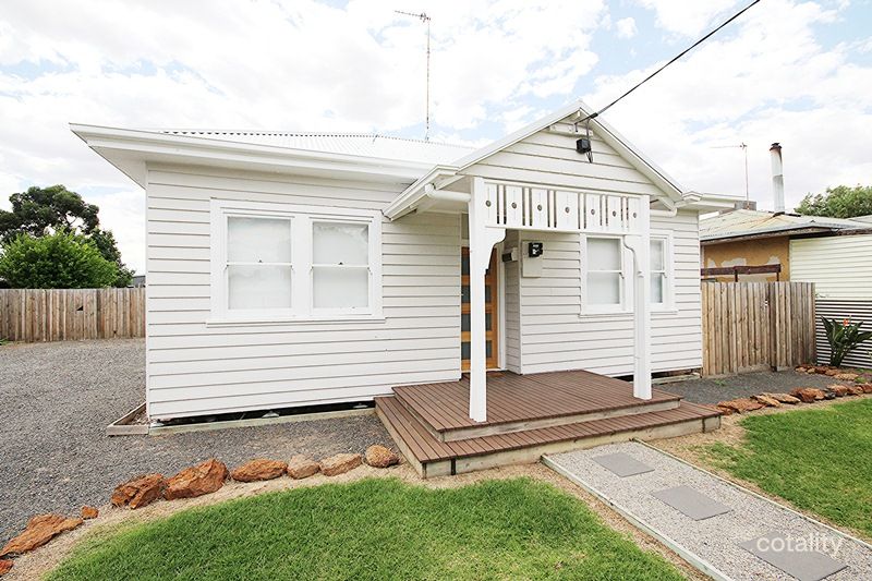 8 Fechler Ave, Horsham, VIC 3400