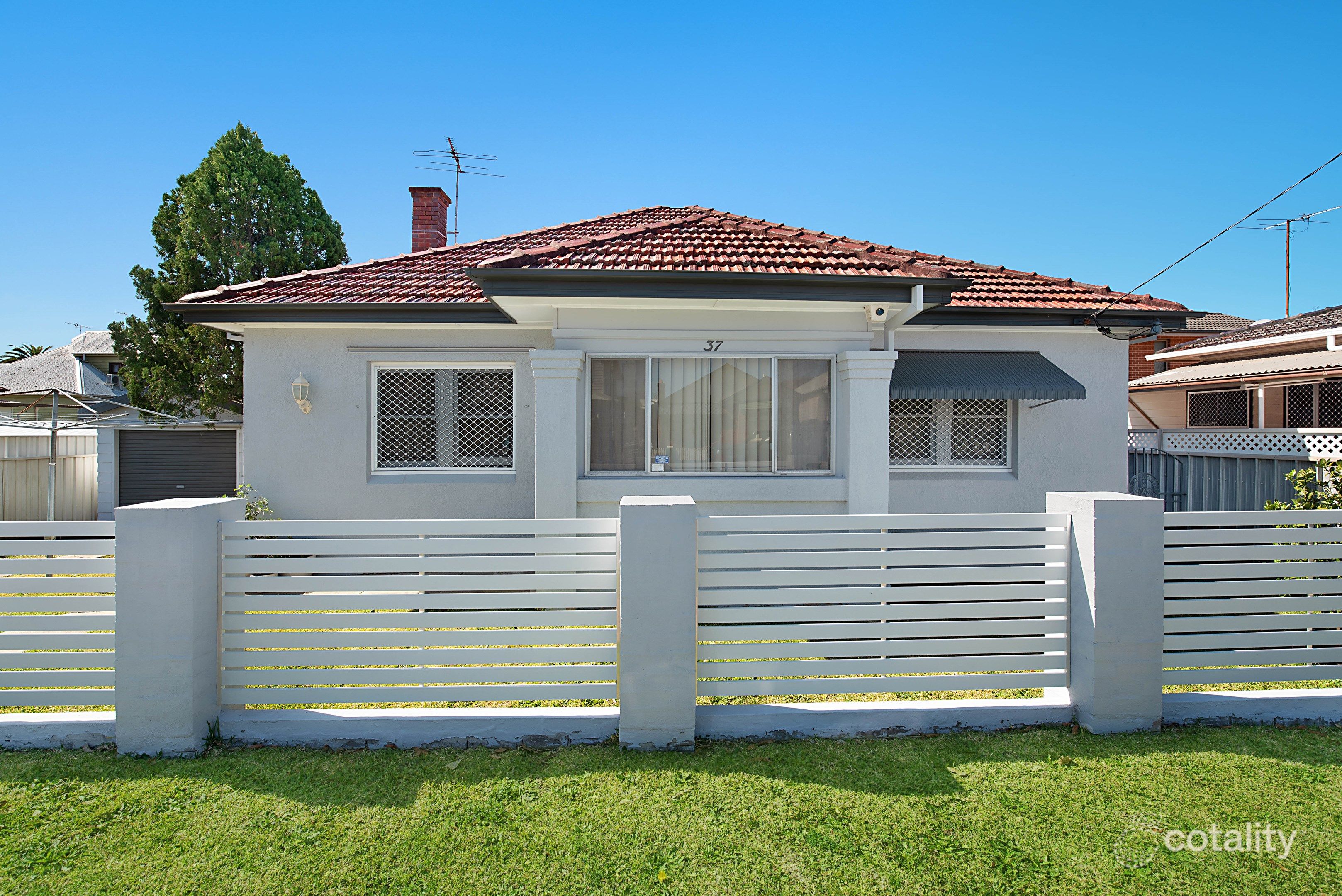 37 Steel St, Hamilton, NSW 2303