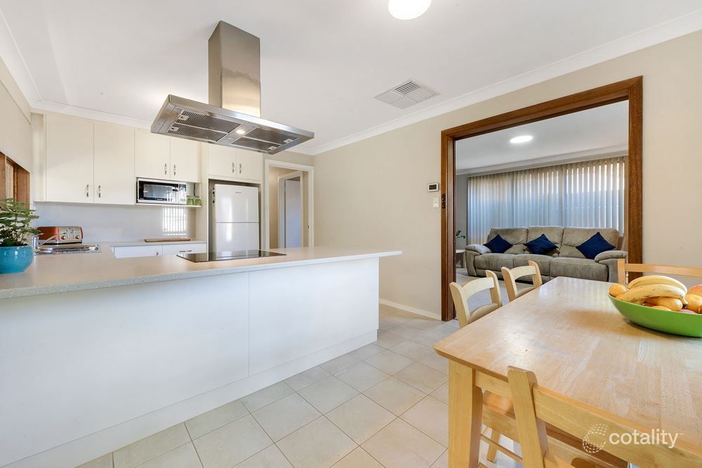 5 Mark Ct, Morphett Vale, SA 5162