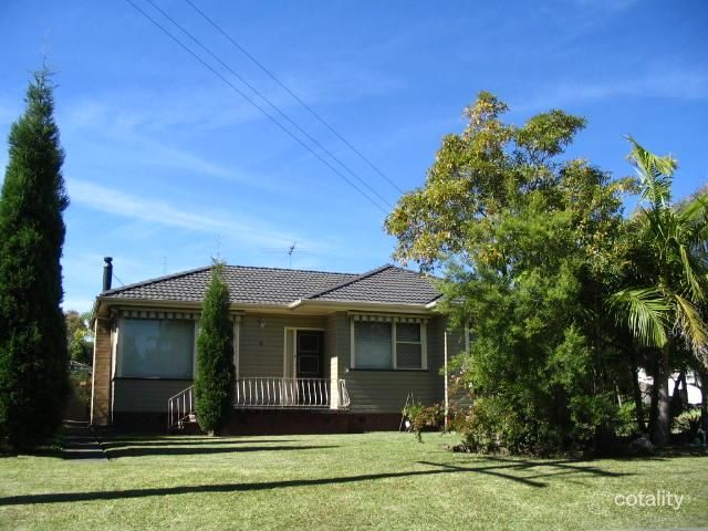 8 Queen St, Warners Bay, NSW 2282