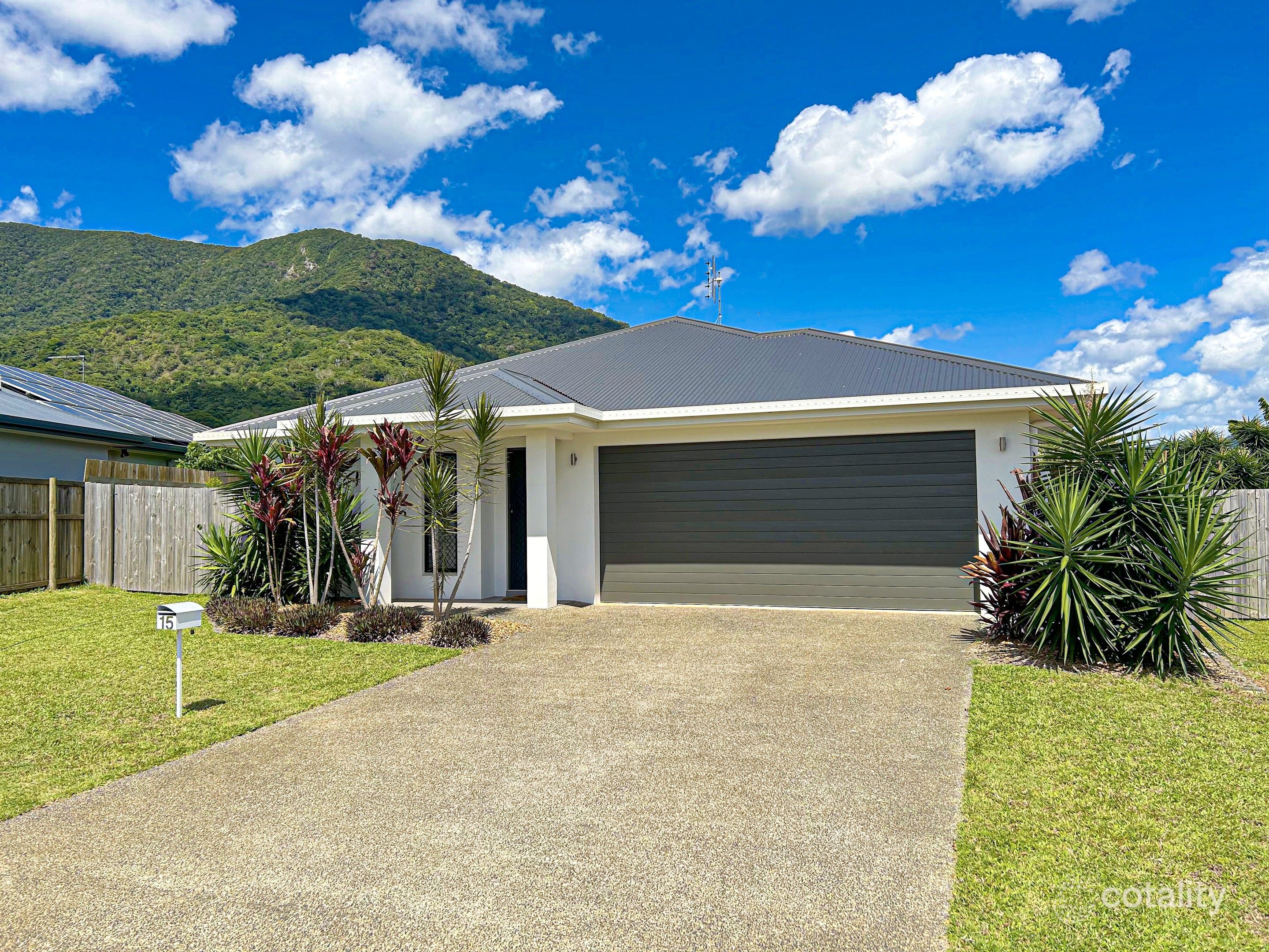15 Noipo Cres, Redlynch, QLD 4870