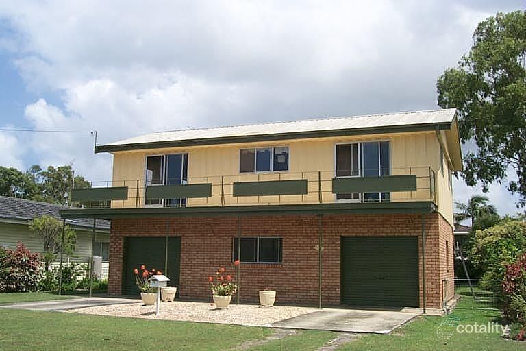 1 Seventh Ave, Stuarts Point, NSW 2441