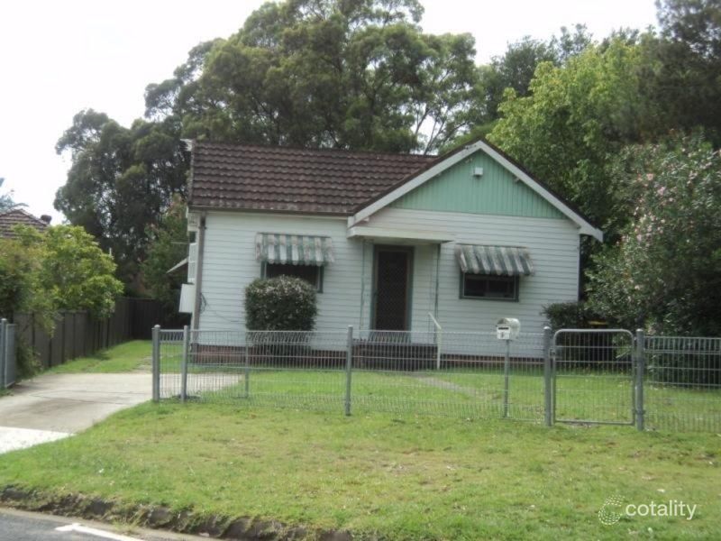 8 Kingsclare St, Leumeah, NSW 2560