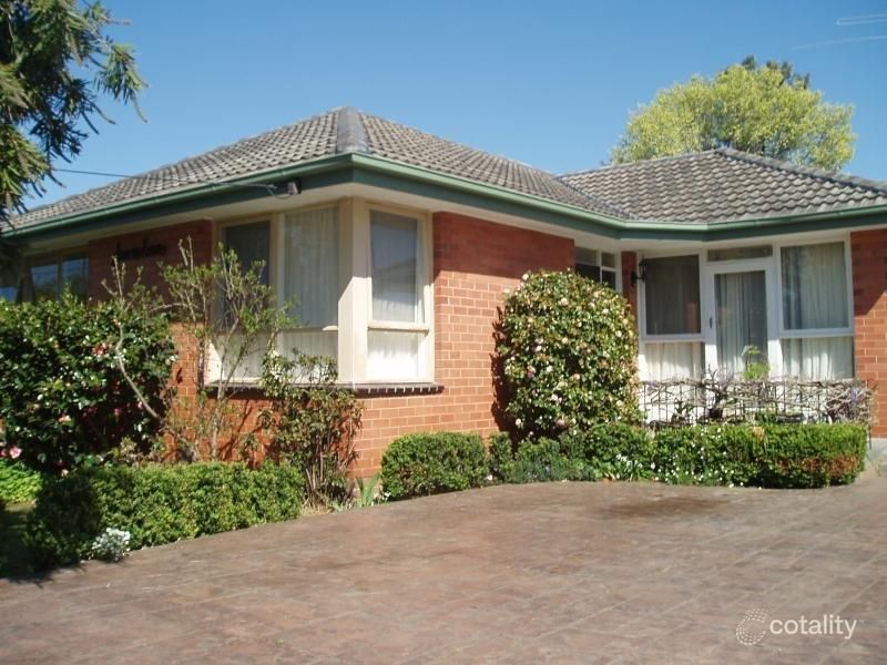17 Joan Cres, Burwood East, VIC 3151