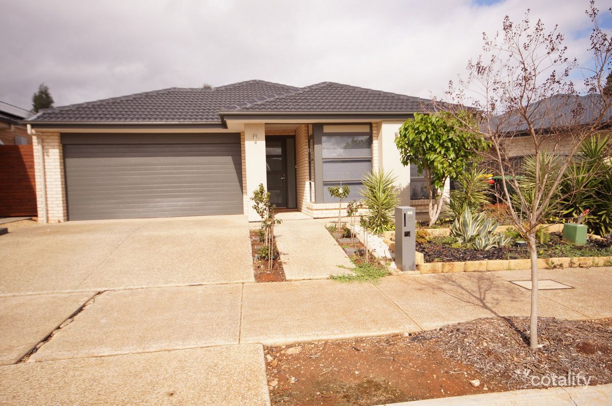 17 Roxburgh Cres, Blakeview, SA 5114