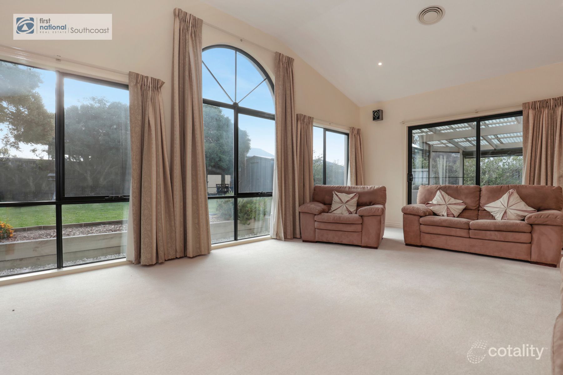 1 Queenscliff Dr, Inverloch, VIC 3996