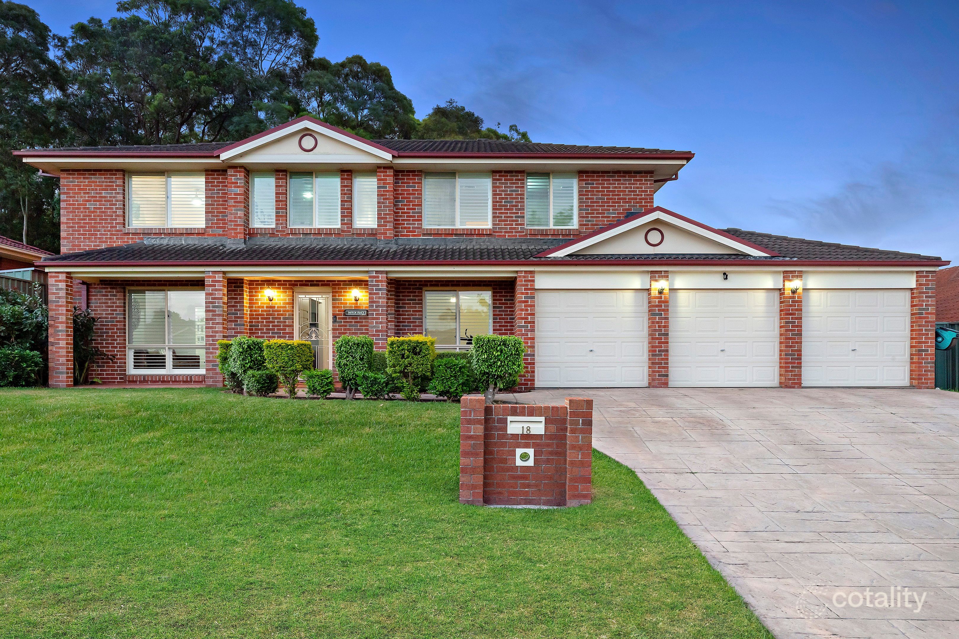 18 Stirling Cres, Fletcher, NSW 2287