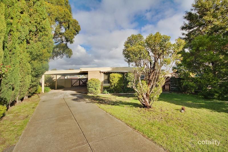 4 Georgian Pl, Melton West, VIC 3337