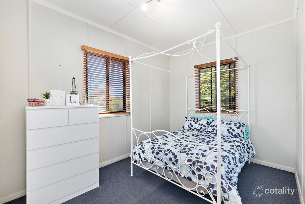 6 Oakland Ave, Redland Bay, QLD 4165