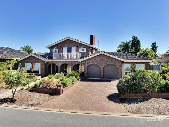 13 Sir John Marks Dr, West Lakes, SA 5021