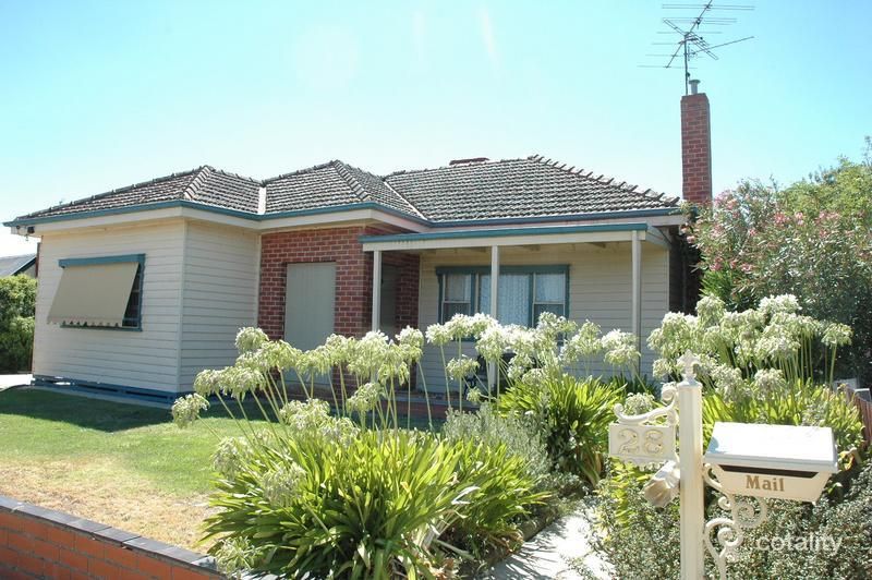 28 Outtrim St, Maryborough, VIC 3465