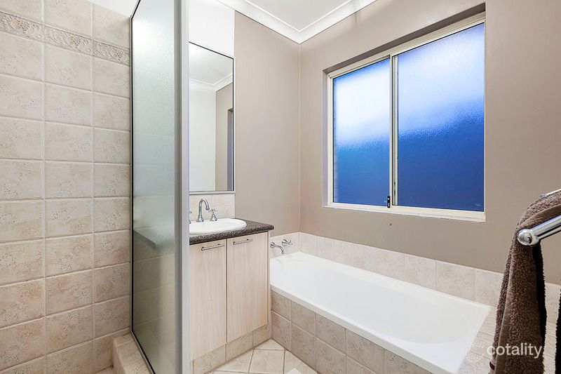 5a Sykes Ave, Innaloo, WA 6018