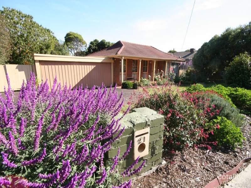 21 Sheridan Ave, Mooroolbark, VIC 3138