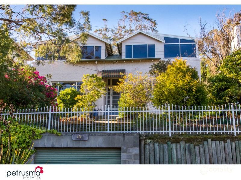 134 Derwent Ave, Lindisfarne, TAS 7015
