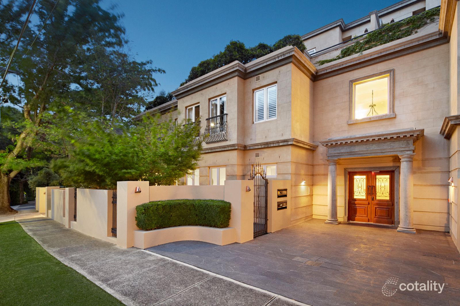 1/7 Irving Rd, Toorak, VIC 3142