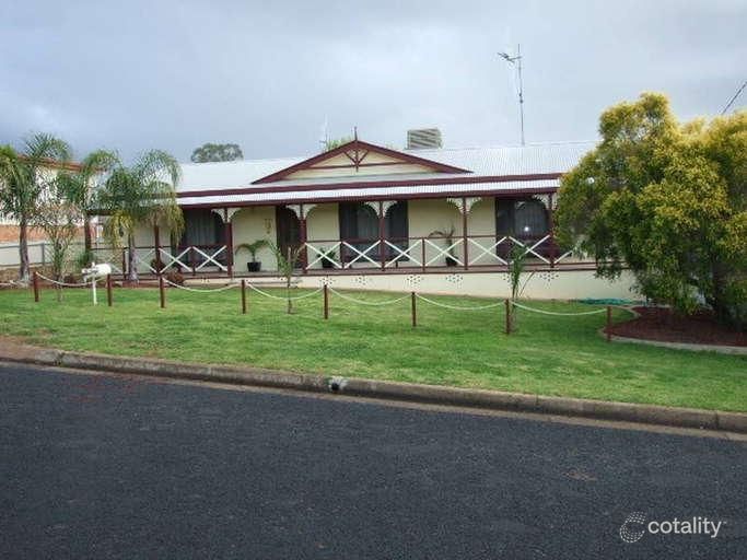 6 Park St, Parkes, NSW 2870