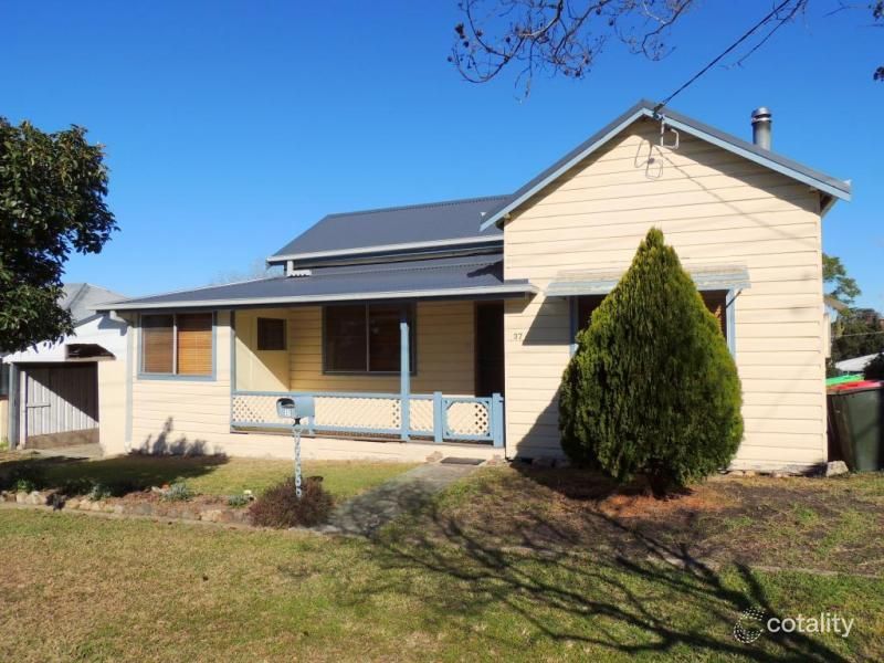37 Elliot St, Gloucester, NSW 2422