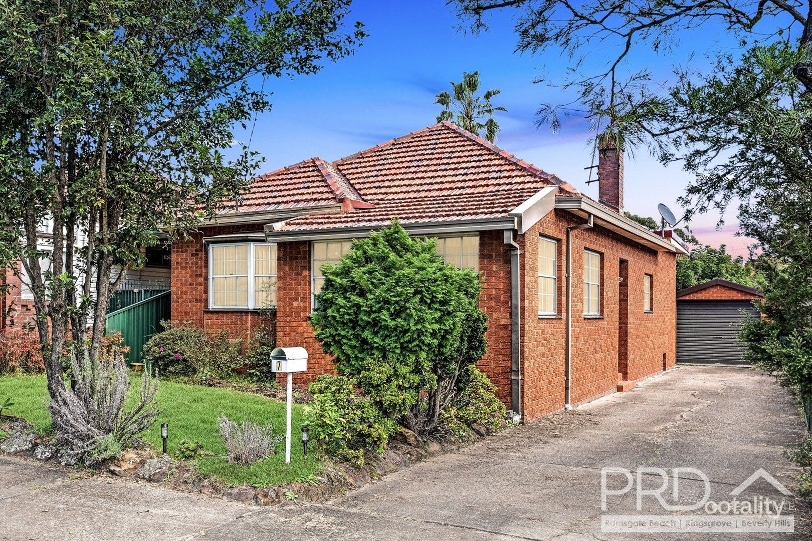7 Bonalbo St, Kingsgrove, NSW 2208