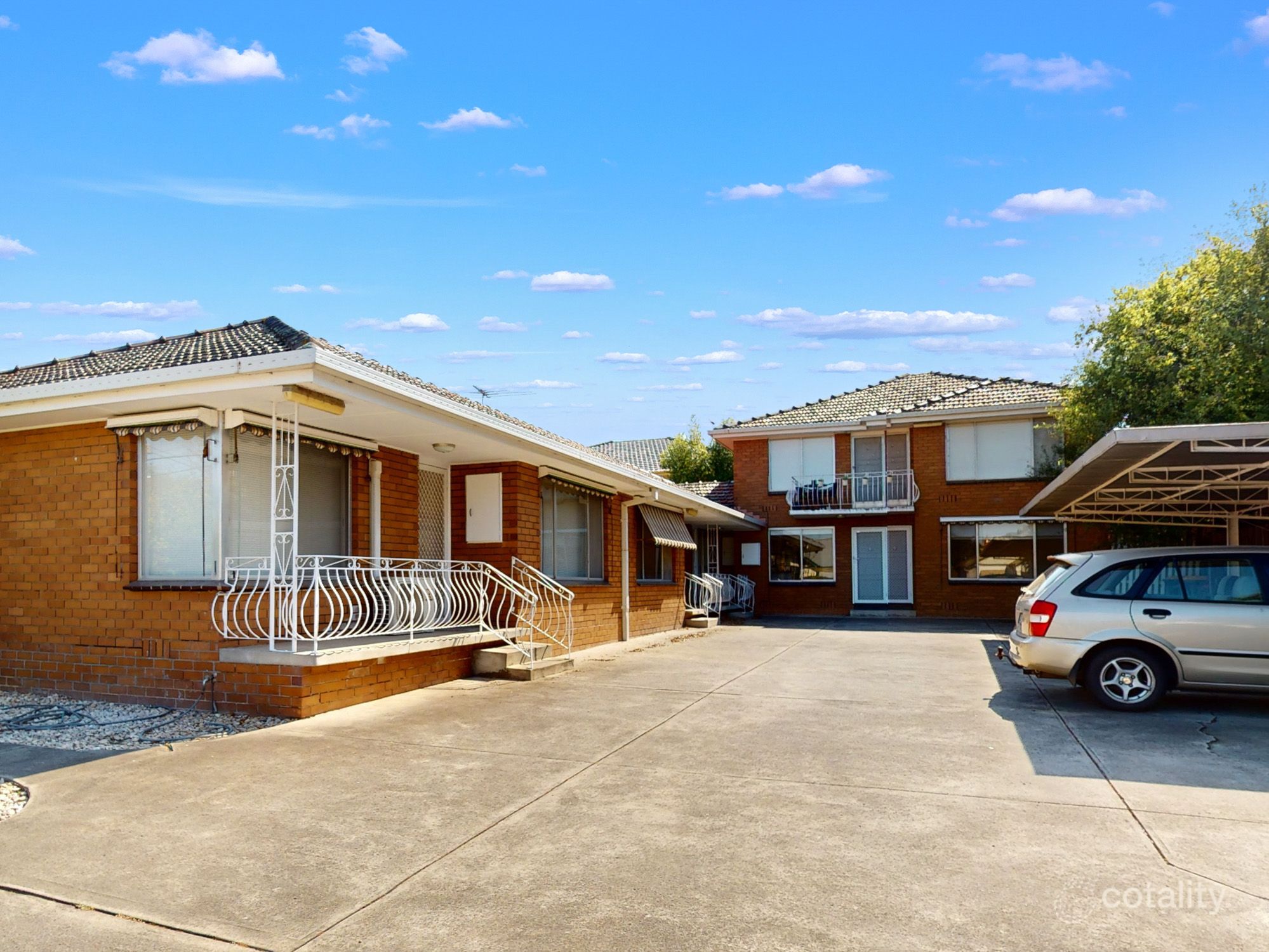 2/23 Collins St, Essendon, VIC 3040