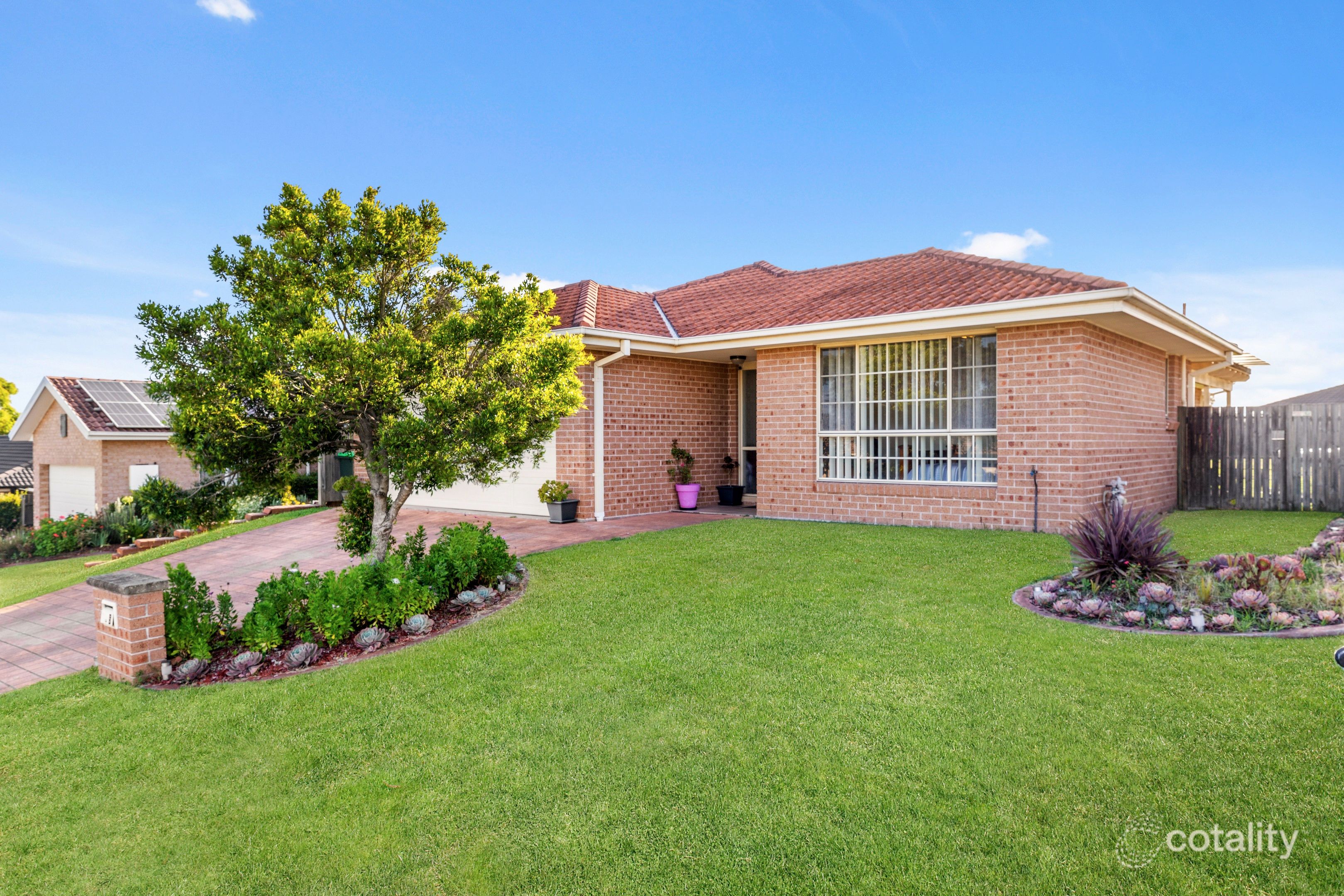 5 Hibiscus Cres, Aberglasslyn, NSW 2320