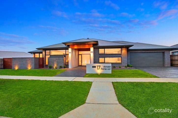 17 Donald Horne Cct, Franklin, ACT 2913