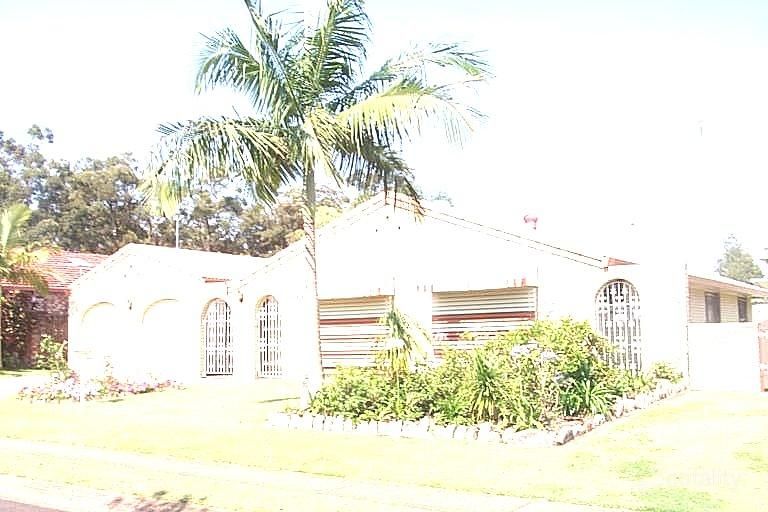 21 Woodsiana St, Robertson, QLD 4109