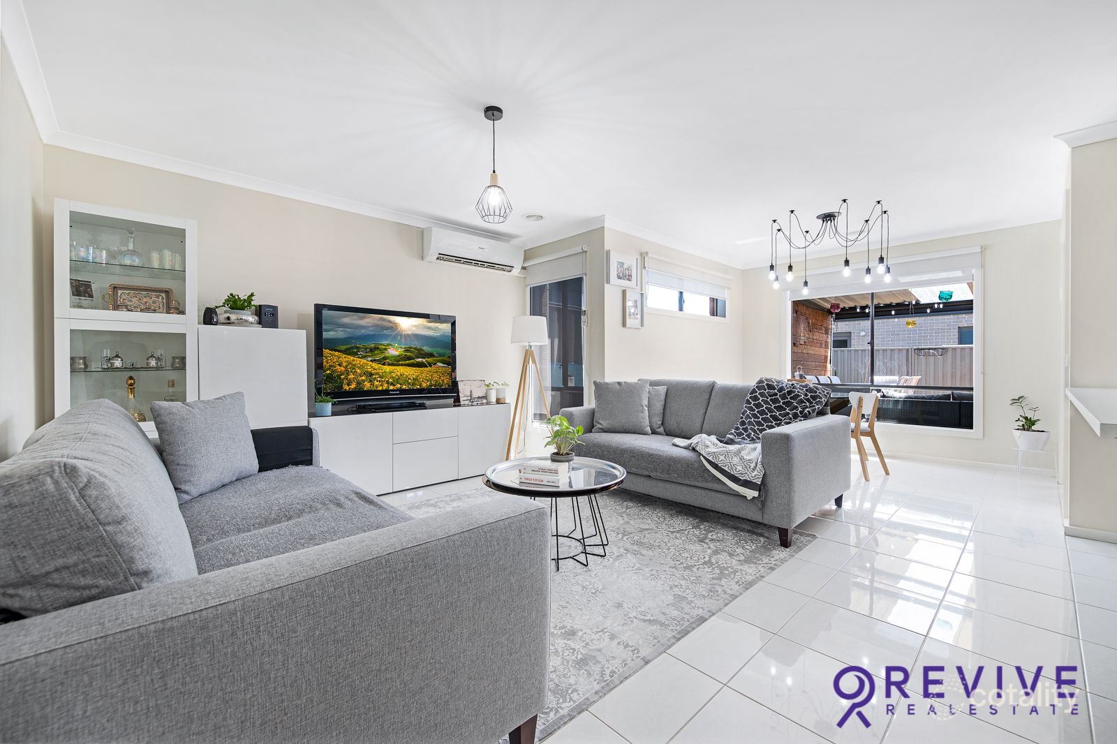 28 Cortula Rd, Cranbourne East, VIC 3977