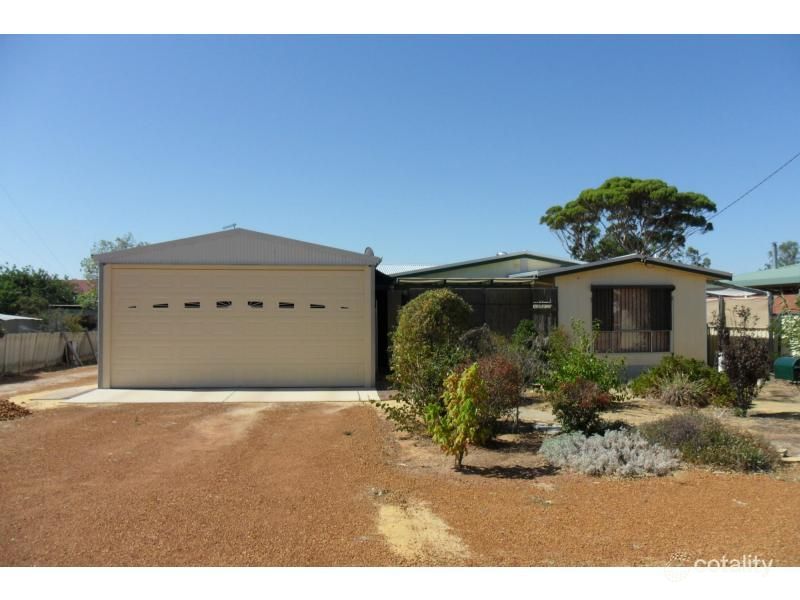 49 Bedford St, Cunderdin, WA 6407