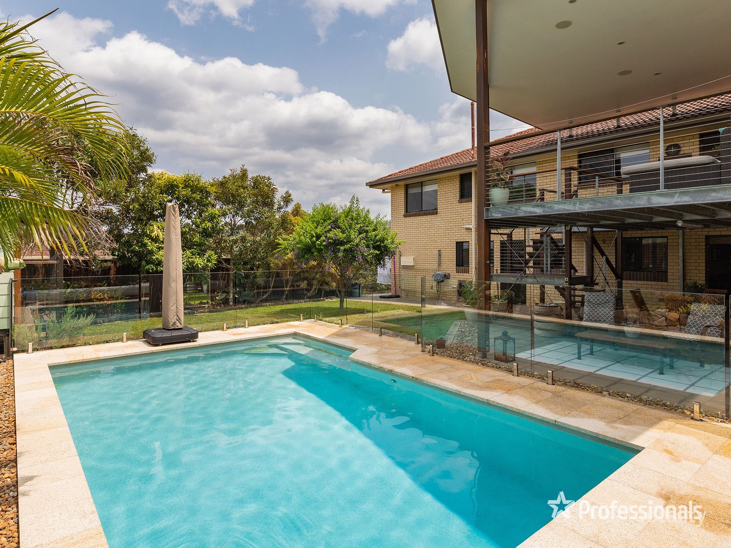 17 Nurom Ave, Ferny Hills, QLD 4055