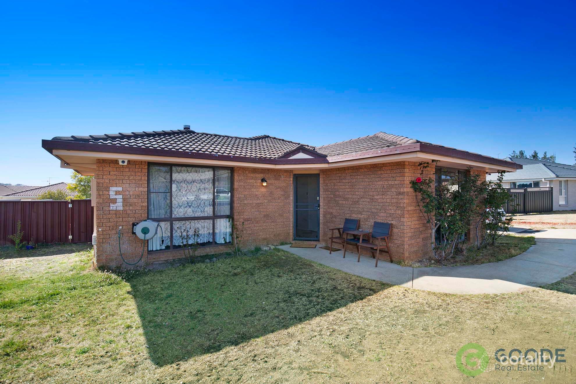 5 Pointsfield Pl, Armidale, NSW 2350
