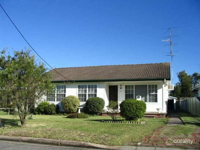 11 Campbell St, Warners Bay, NSW 2282