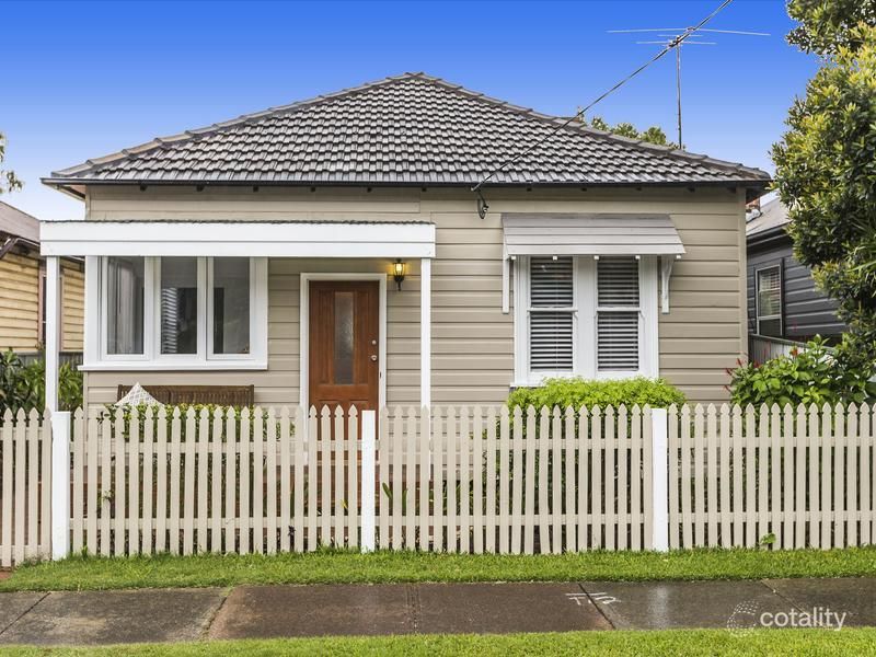 12 Walsh St, Mayfield East, NSW 2304
