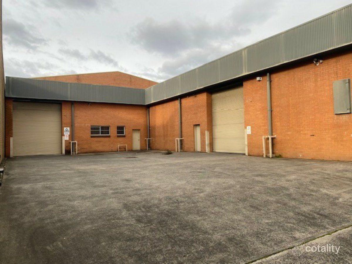 32 Garema Cct, Kingsgrove, NSW 2208