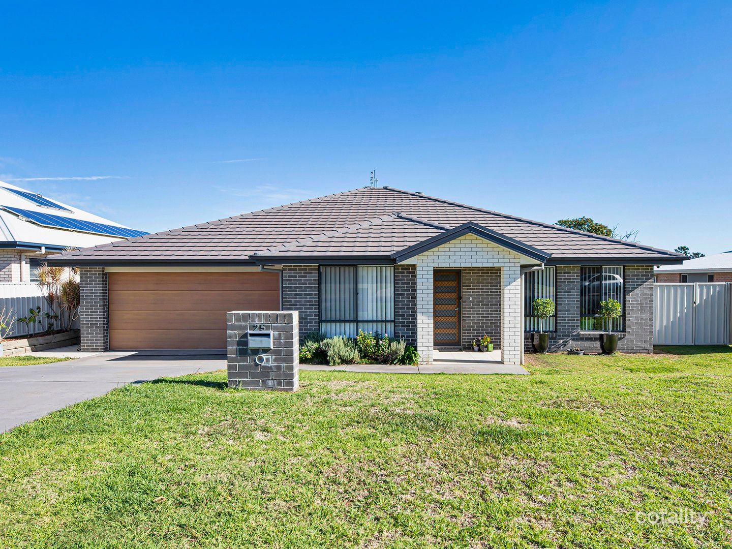 25 Attwater Cl, Junction Hill, NSW 2460