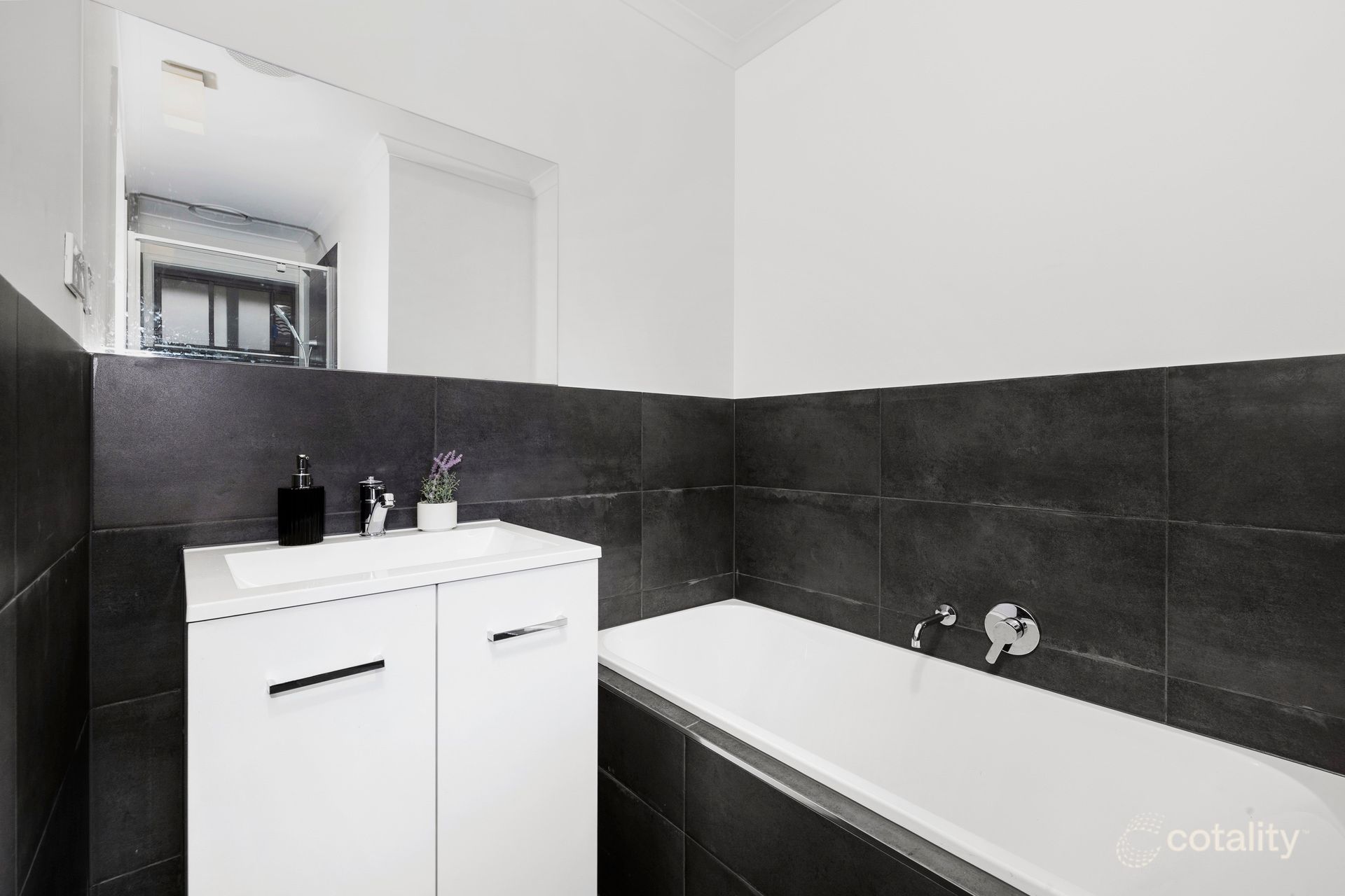 4/144 Churchill Ave, Braybrook, VIC 3019