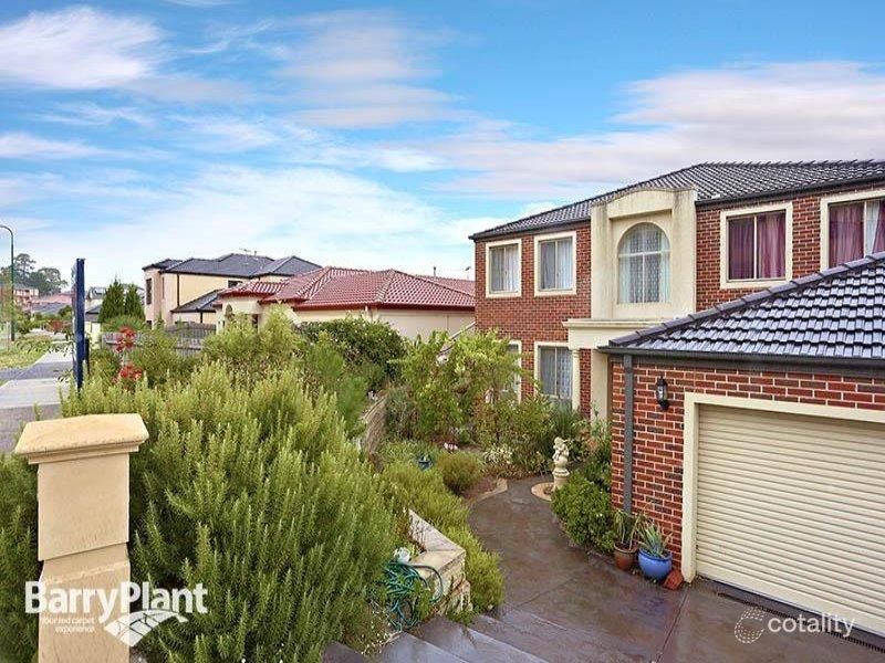 30 Montbrae Cct, Narre Warren North, VIC 3804